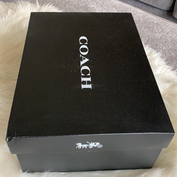 COACH BOOTS EXCELLENT CONDITION - Picture 3 of 6